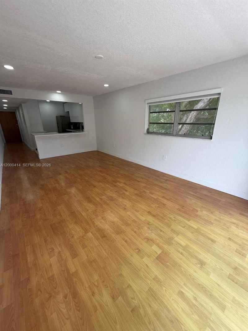 12105 NE 11th Pl, Unit 306, North Miami, FL 33161 Photo