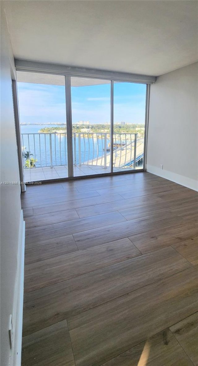 7601 E Treasure Dr, Unit 1411, North Bay Village, FL 33141 Photo