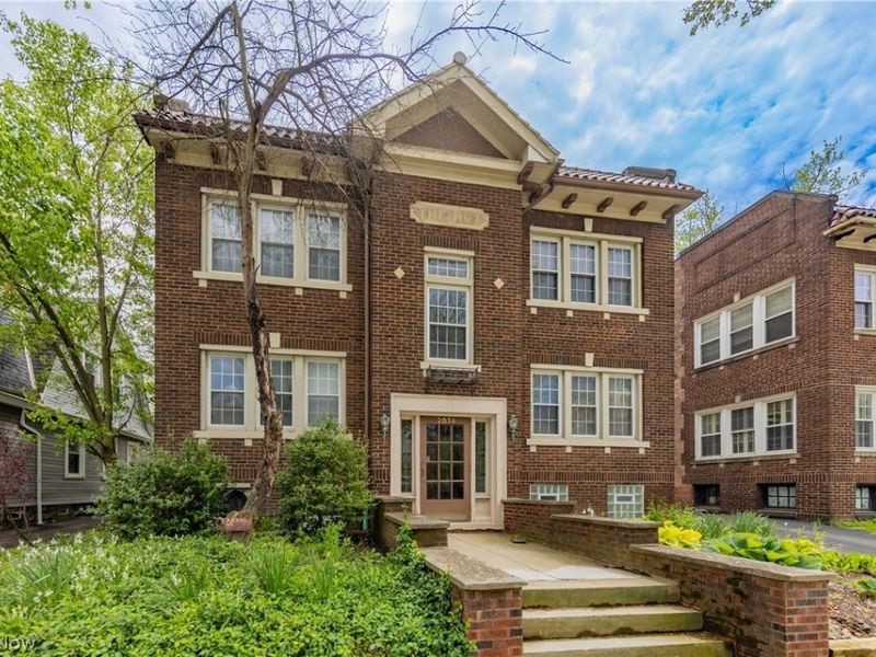 2634 Mayfield Road, Unit 4, Cleveland Heights, OH 44106 Photo 1