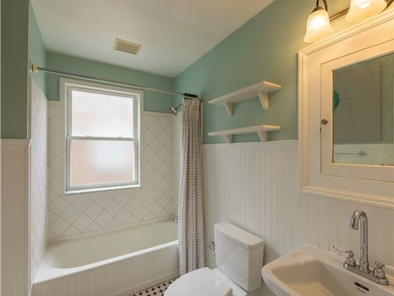 2634 Mayfield Road, Unit 4, Cleveland Heights, OH 44106 Photo 16