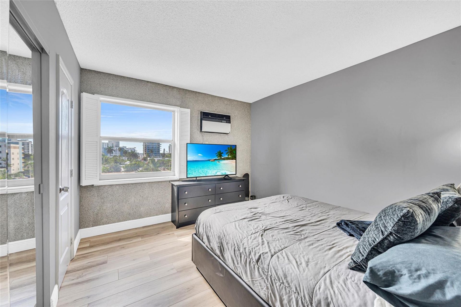 720 Orton Avenue, Unit 505, Fort Lauderdale, FL 33304 Photo