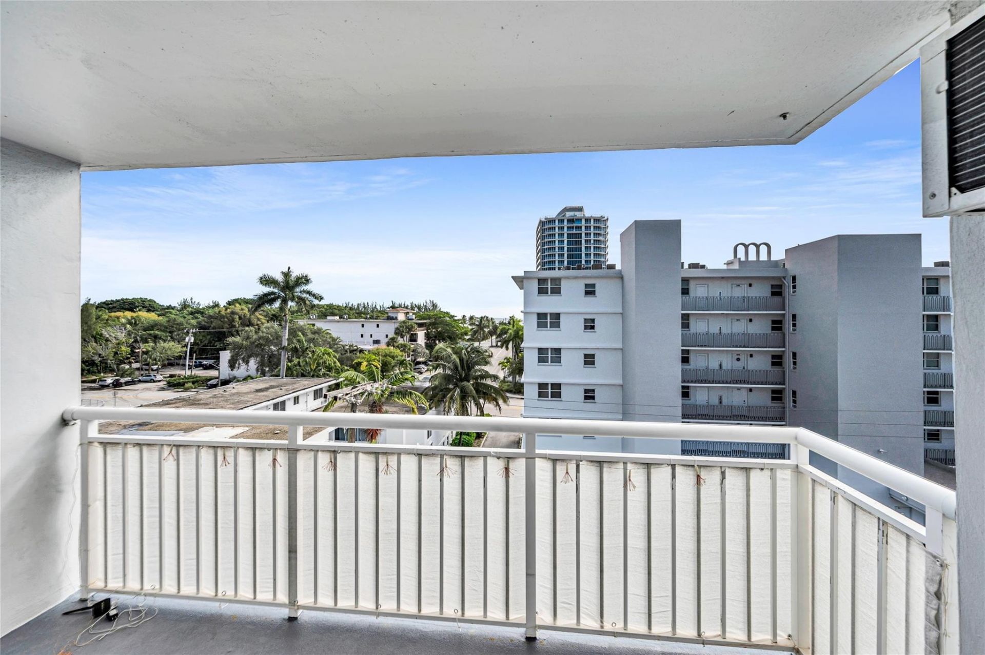 720 Orton Avenue, Unit 505, Fort Lauderdale, FL 33304 Photo