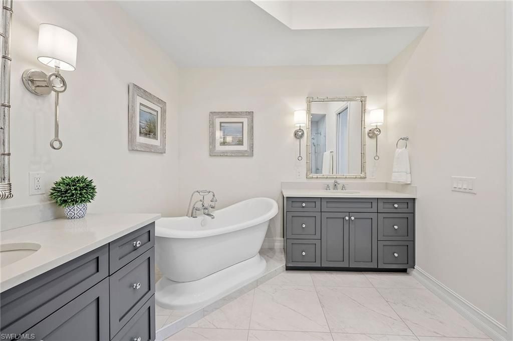 831 Sailaway Ln, Unit 104, Naples, FL 34108 Photo