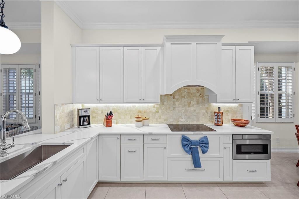 831 Sailaway Ln, Unit 104, Naples, FL 34108 Photo