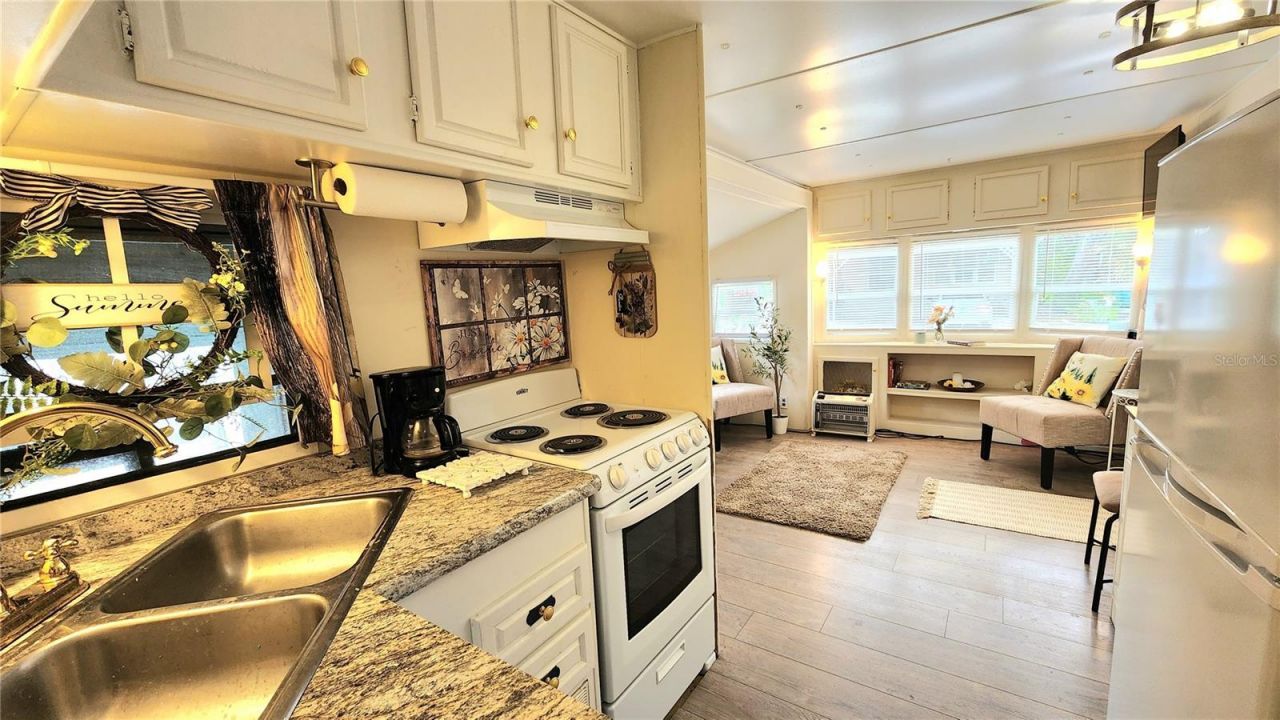 3300 26th Avenue E, Unit 105, Bradenton, FL 34208 Photo