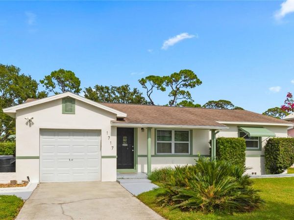1717 OXFORD STREET N, ST PETERSBURG, FL 33710