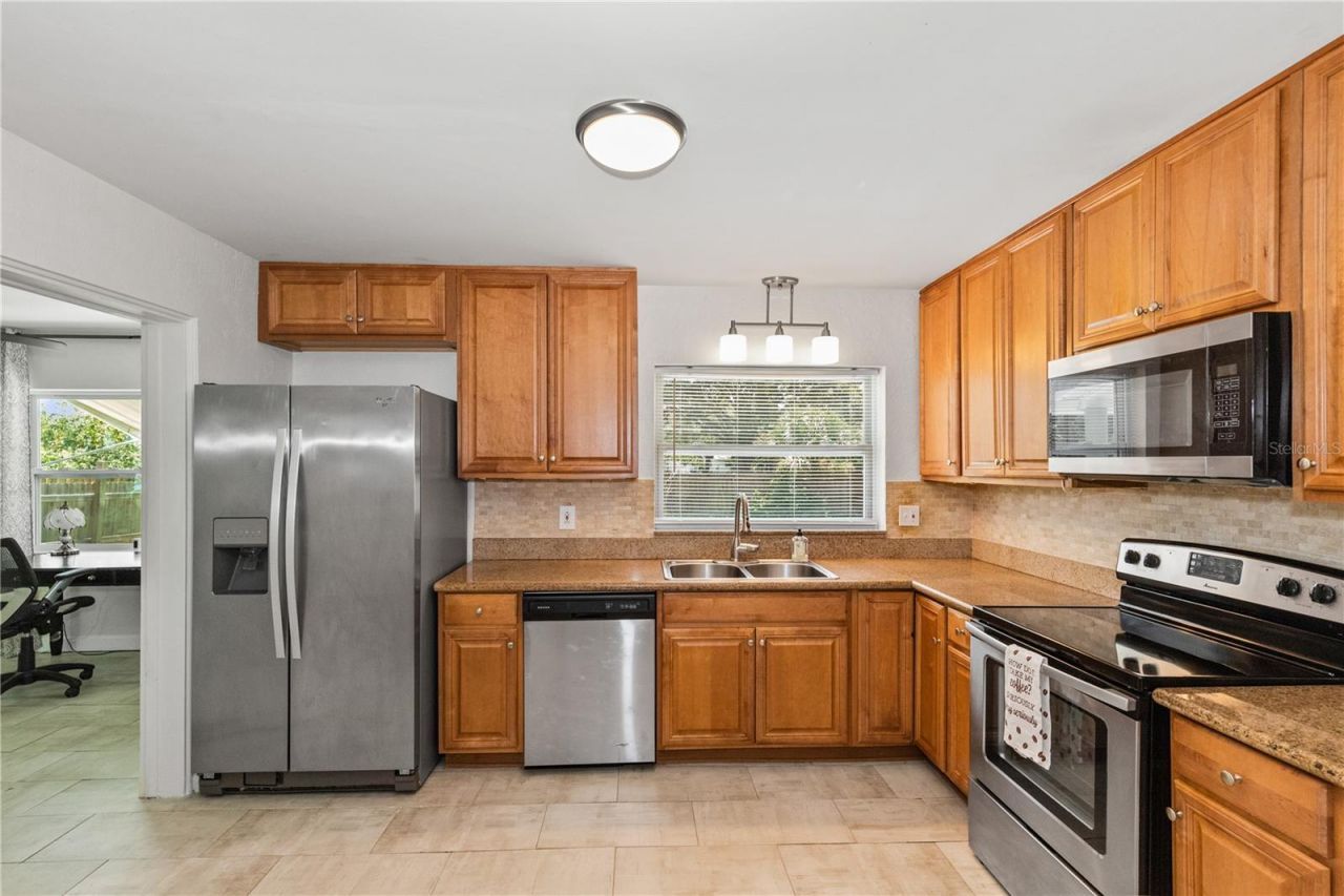 1717 Oxford Street N, Saint Petersburg, FL 33710 Photo