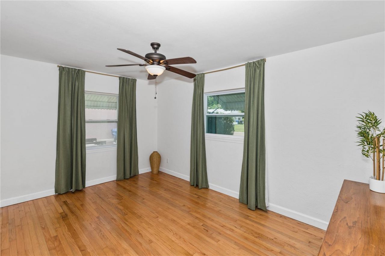 1717 Oxford Street N, Saint Petersburg, FL 33710 Photo