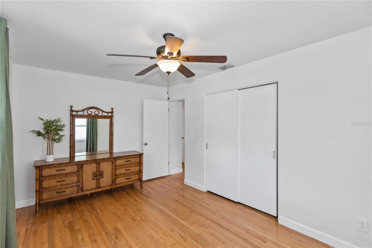 1717 Oxford Street N, Saint Petersburg, FL 33710 Photo