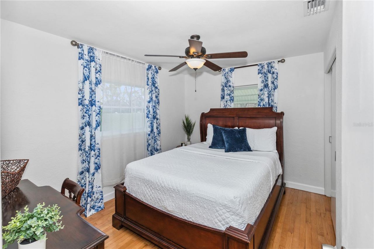 1717 Oxford Street N, Saint Petersburg, FL 33710 Photo