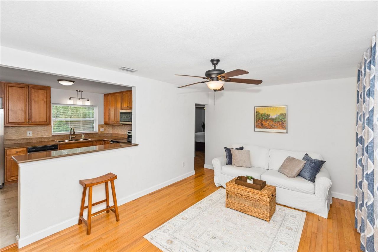 1717 Oxford Street N, Saint Petersburg, FL 33710 Photo