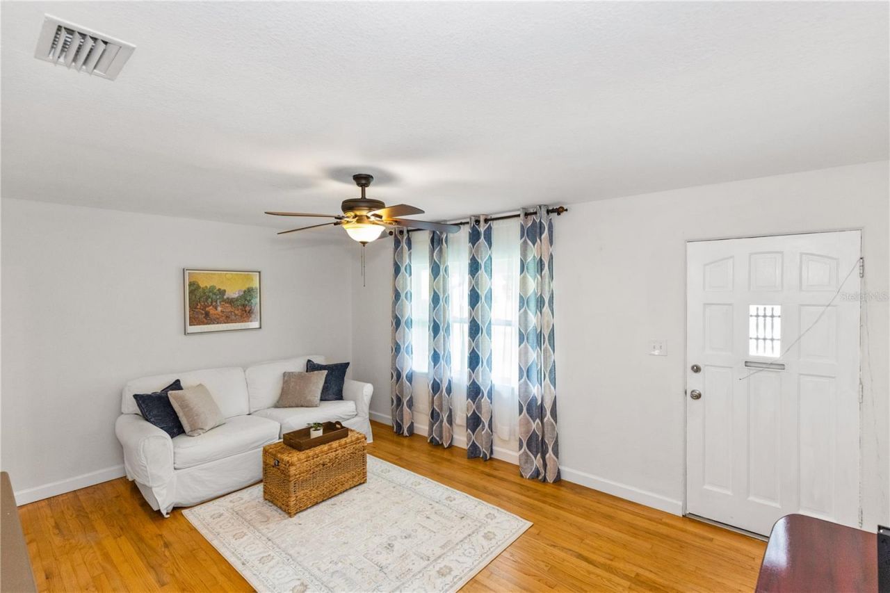 1717 Oxford Street N, Saint Petersburg, FL 33710 Photo