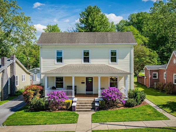 107 West Chestnut Street, Johnson City, TN 37604