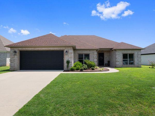 15 River Cliff Drive, Mayflower, AR 72106