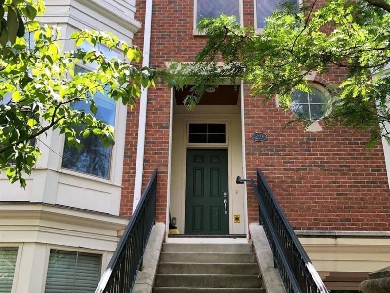 219 Stetson Street, Cincinnati, OH 45219 Photo 2