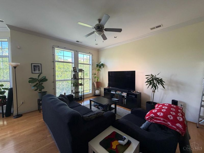 219 Stetson Street, Cincinnati, OH 45219 Photo 3