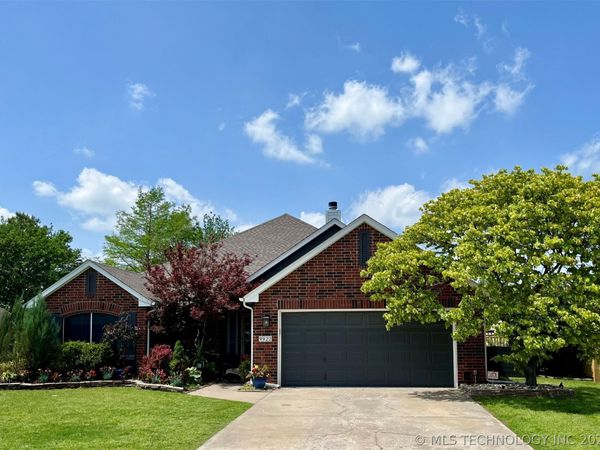 9922 N 120th Avenue E, Owasso, OK 74055