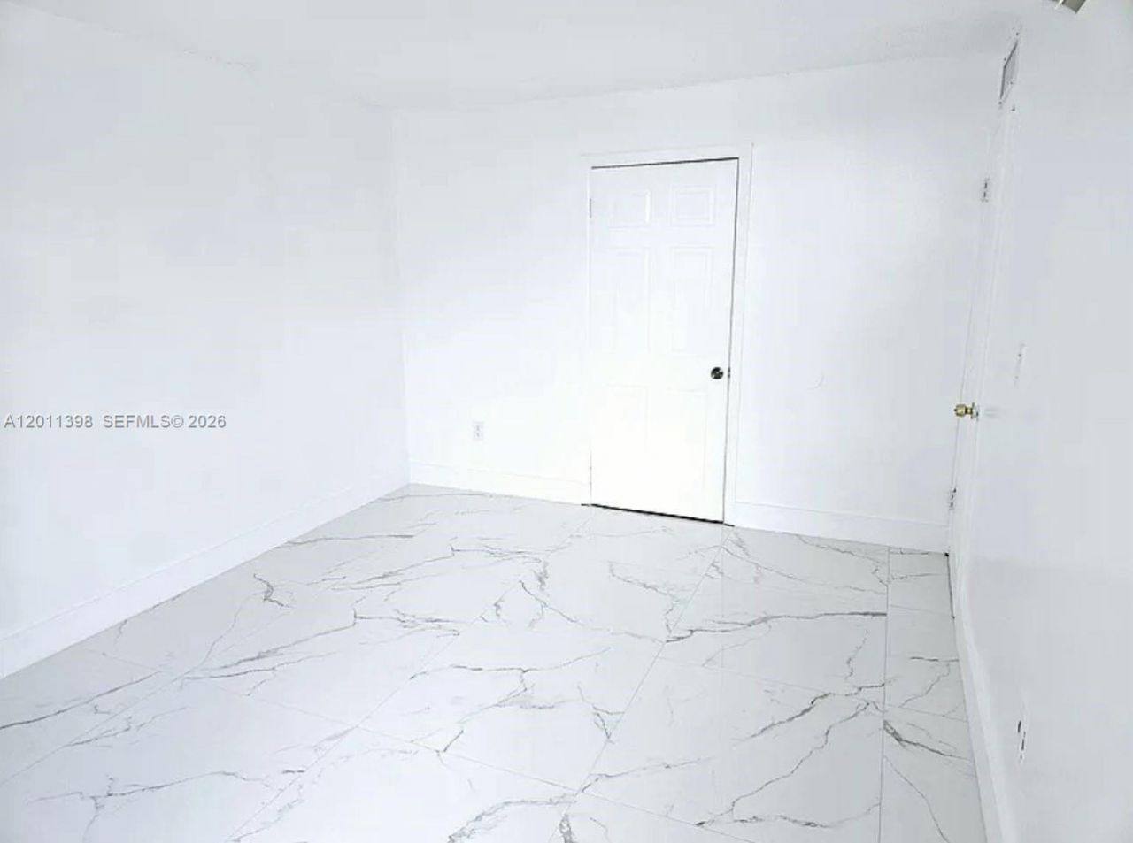 9682 Fontainebleau Blvd, Unit 207, Miami, FL 33172 Photo