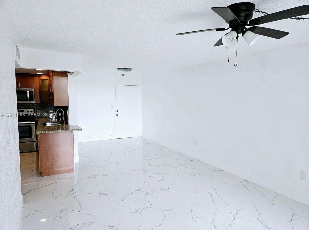 9682 Fontainebleau Blvd, Unit 207, Miami, FL 33172 Photo