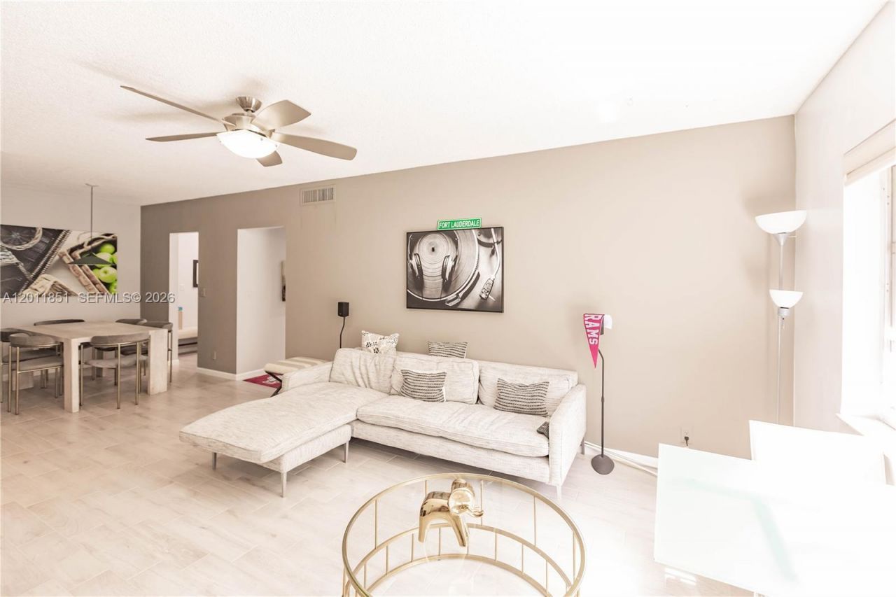 5840 NE 22nd Way, Unit 728, Fort Lauderdale, FL 33308 Photo