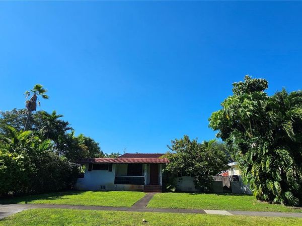 831 Wren Ave , Miami Springs, FL 33166