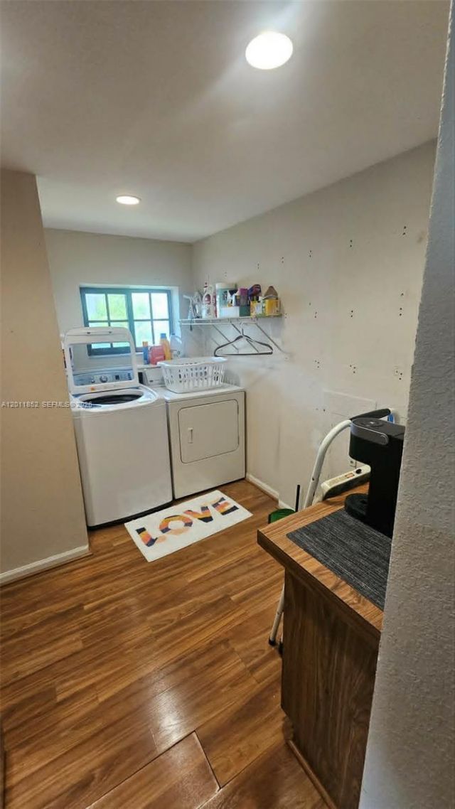 831 Wren Ave , Miami Springs, FL 33166 Photo