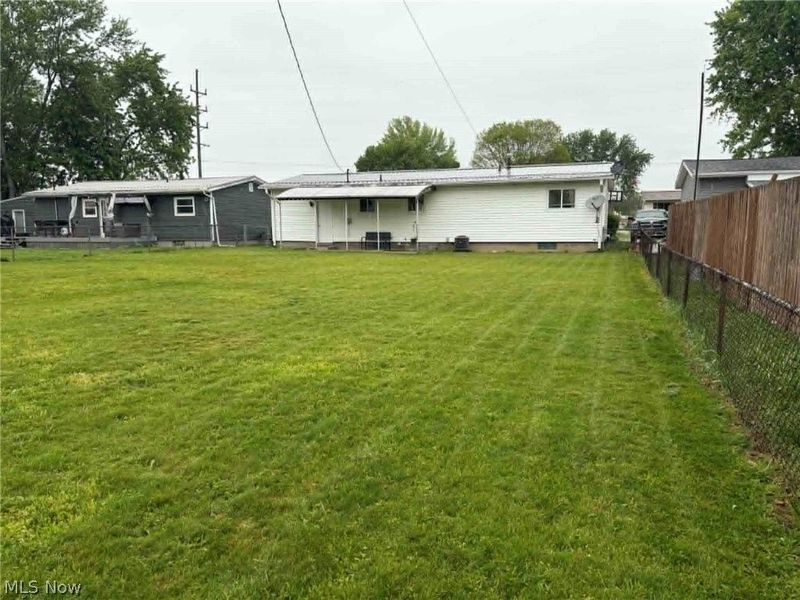 517 E 5th Street, West Lafayette, OH 43845 Photo 2