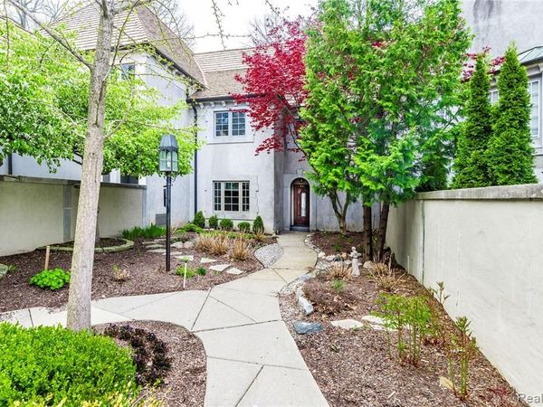 5467 Bristol Parke Drive, Independence Twp, MI 48348