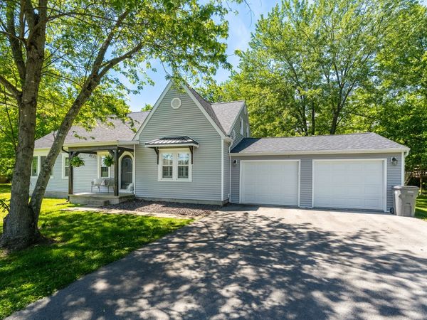 1627 S Division Street , Carterville, IL 62918