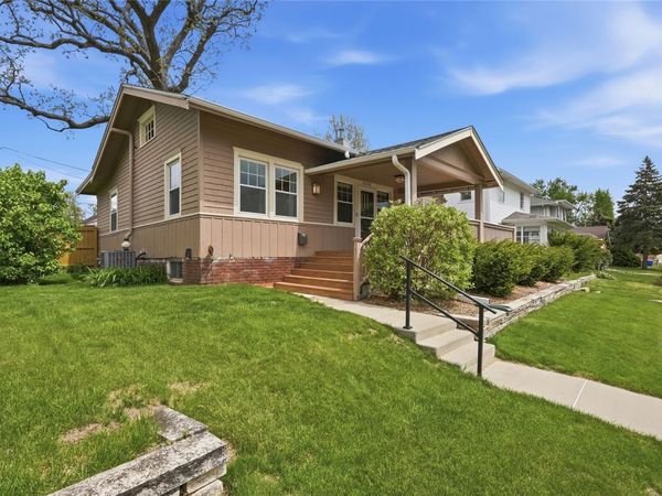 1614 J Avenue NE, Cedar Rapids, IA 52402