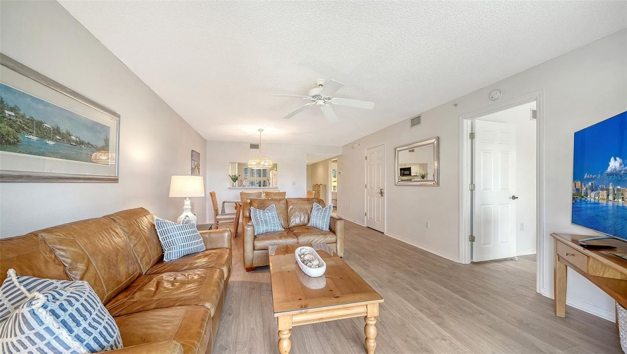 9330 Clubside Circle, Unit 3202, Sarasota, FL 34238 Photo