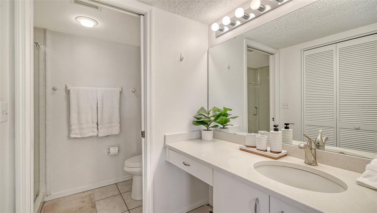 9330 Clubside Circle, Unit 3202, Sarasota, FL 34238 Photo
