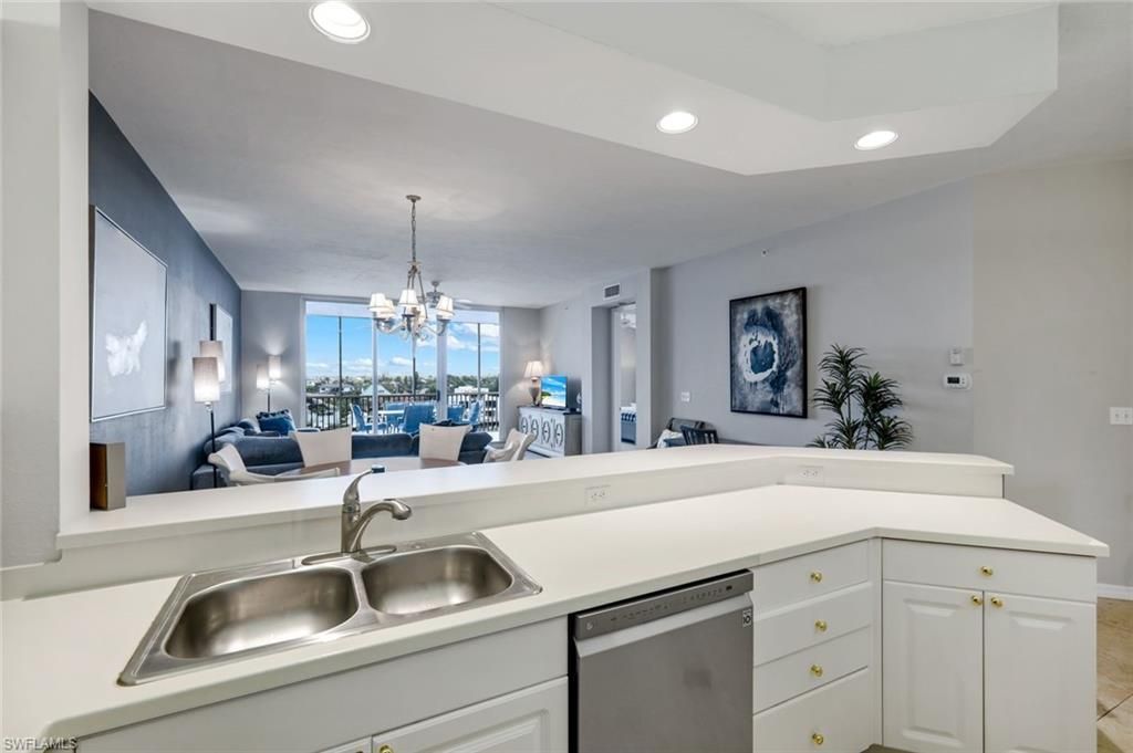 410 Flagship Dr, Unit 605, Naples, FL 34108 Photo