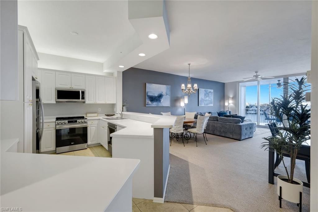 410 Flagship Dr, Unit 605, Naples, FL 34108 Photo