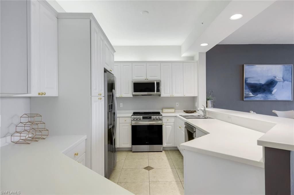 410 Flagship Dr, Unit 605, Naples, FL 34108 Photo