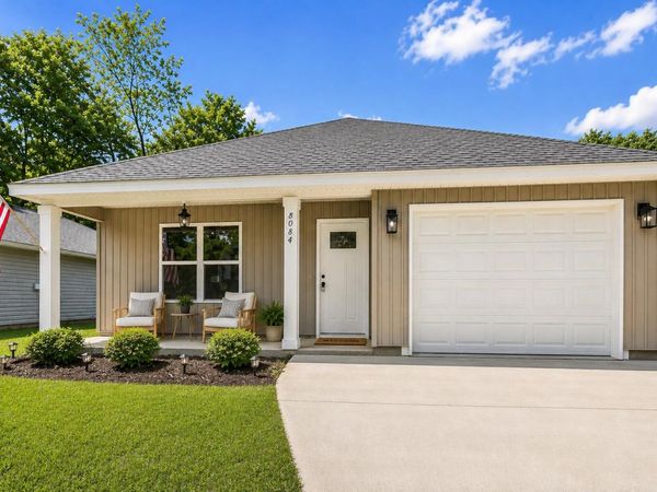 8084 Third Street, Laurel Hill, FL 32567