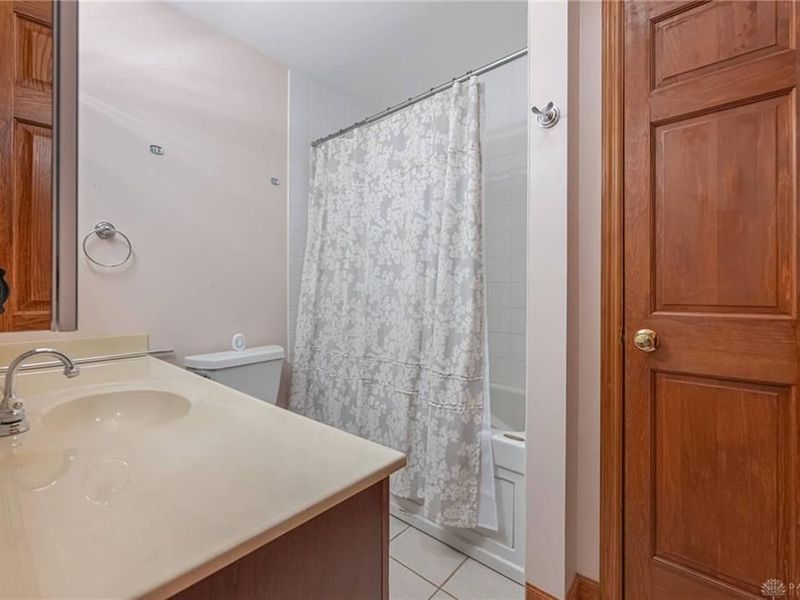 5440 Royalwood Drive, Centerville, OH 45429 Photo 21