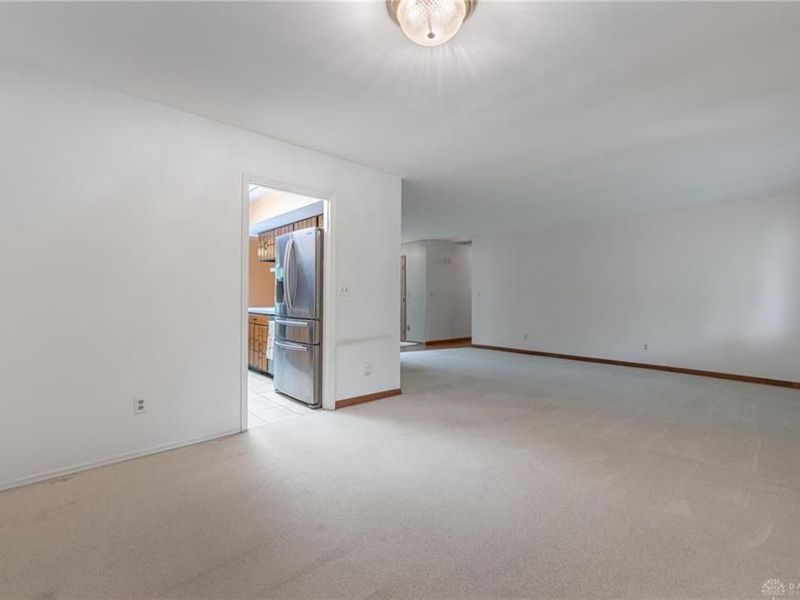 5440 Royalwood Drive, Centerville, OH 45429 Photo 5