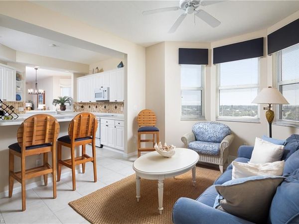 410 Flagship DR, Unit 806, NAPLES, FL 34108