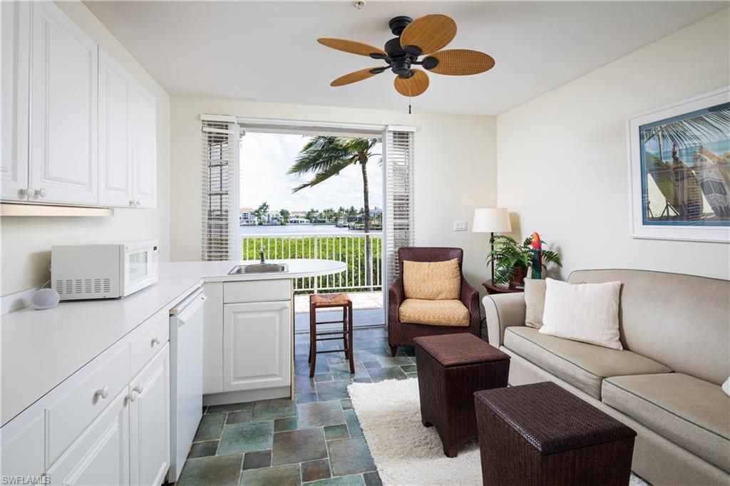 410 Flagship Dr, Unit 806, Naples, FL 34108 Photo