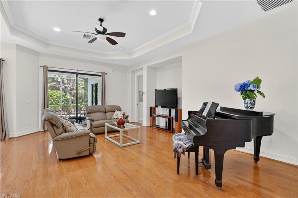 1454 Serrano Cir, Naples, FL 34105 Photo
