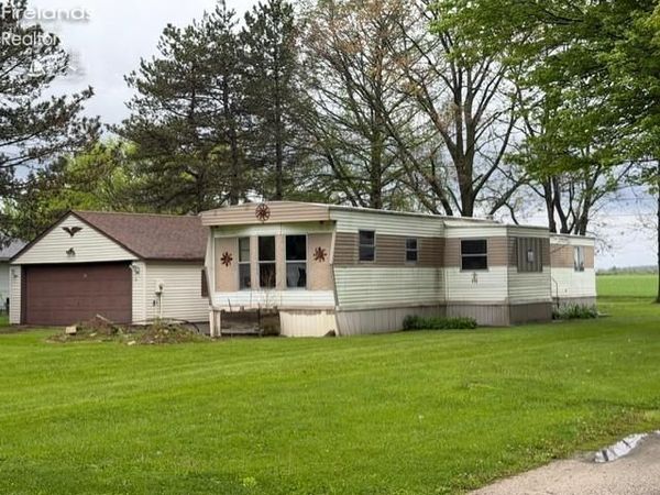 820 Sunny Acres, Fremont, OH 43420