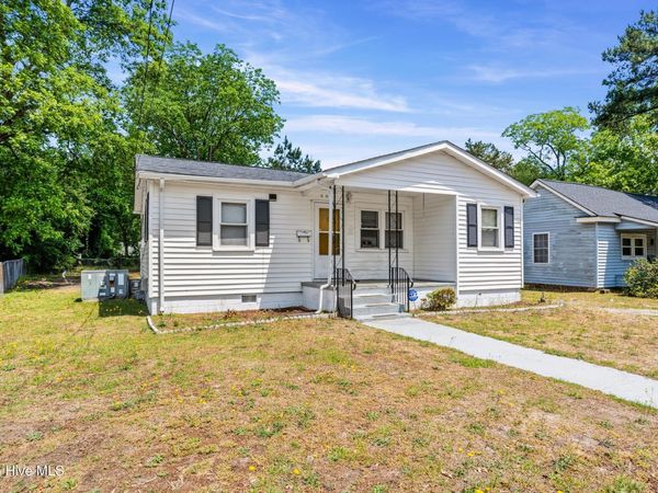 506 Charlotte Street , Hamlet, NC 28345