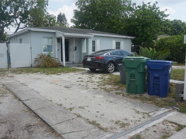 335 NW 187th St , Miami Gardens, FL 33169