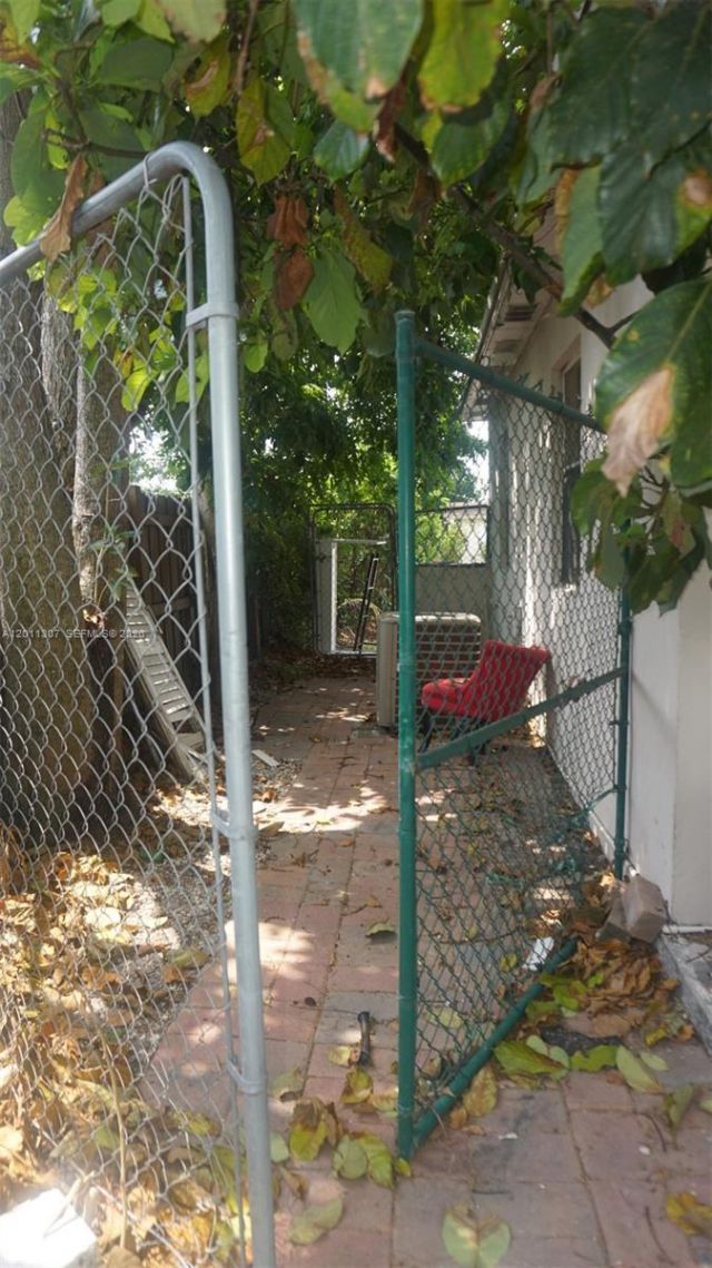 335 NW 187th St, Miami Gardens, FL 33169 Photo