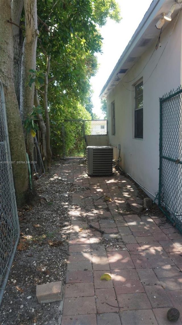 335 NW 187th St, Miami Gardens, FL 33169 Photo