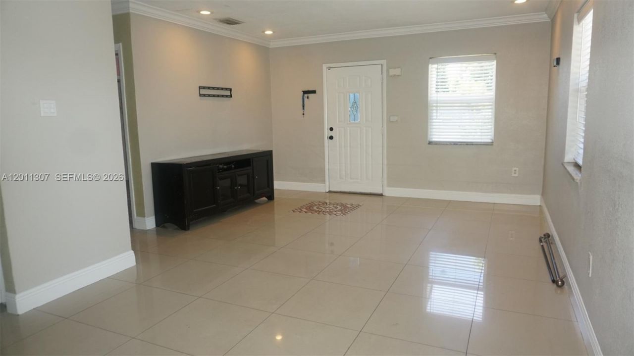 335 NW 187th St, Miami Gardens, FL 33169 Photo
