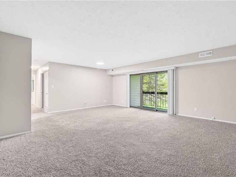 2930 N Bay Drive, Unit L7, Westlake, OH 44145 Photo 2