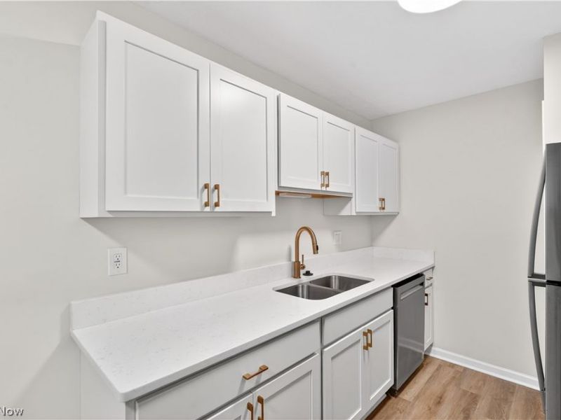 2930 N Bay Drive, Unit L7, Westlake, OH 44145 Photo 9