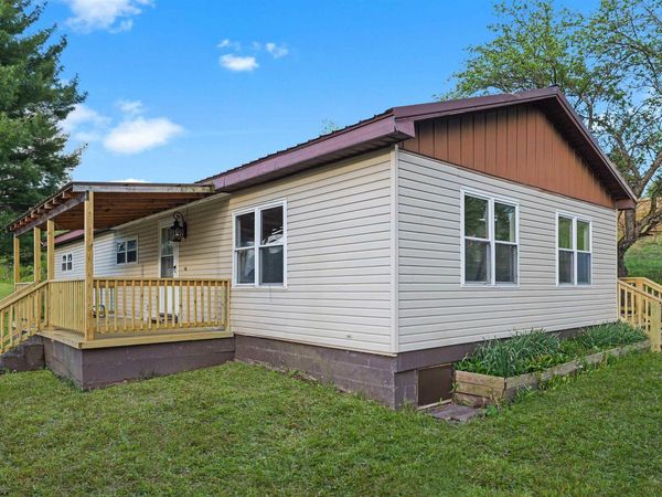 310 Sanders Street, Terra Alta, WV 26764